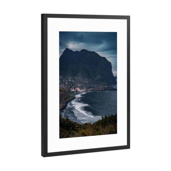 Poster mit Rahmen Schwarz (Metallic) "Porto do Cruz" artboxONE - Natur,Reise,Reise / Strand und Meer