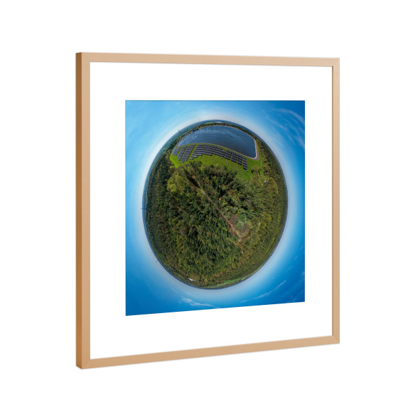 Poster mit Rahmen Kupfer "Pumpspeicherbecken Krümmel" artboxONE - Städte,Natur,Reise,Architektur,Reise / Länder
