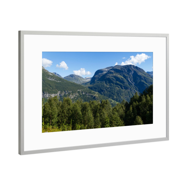 Poster mit Rahmen Silber "Berge am Geirangerfjord" artboxONE - Natur,Reise,Reise / Länder