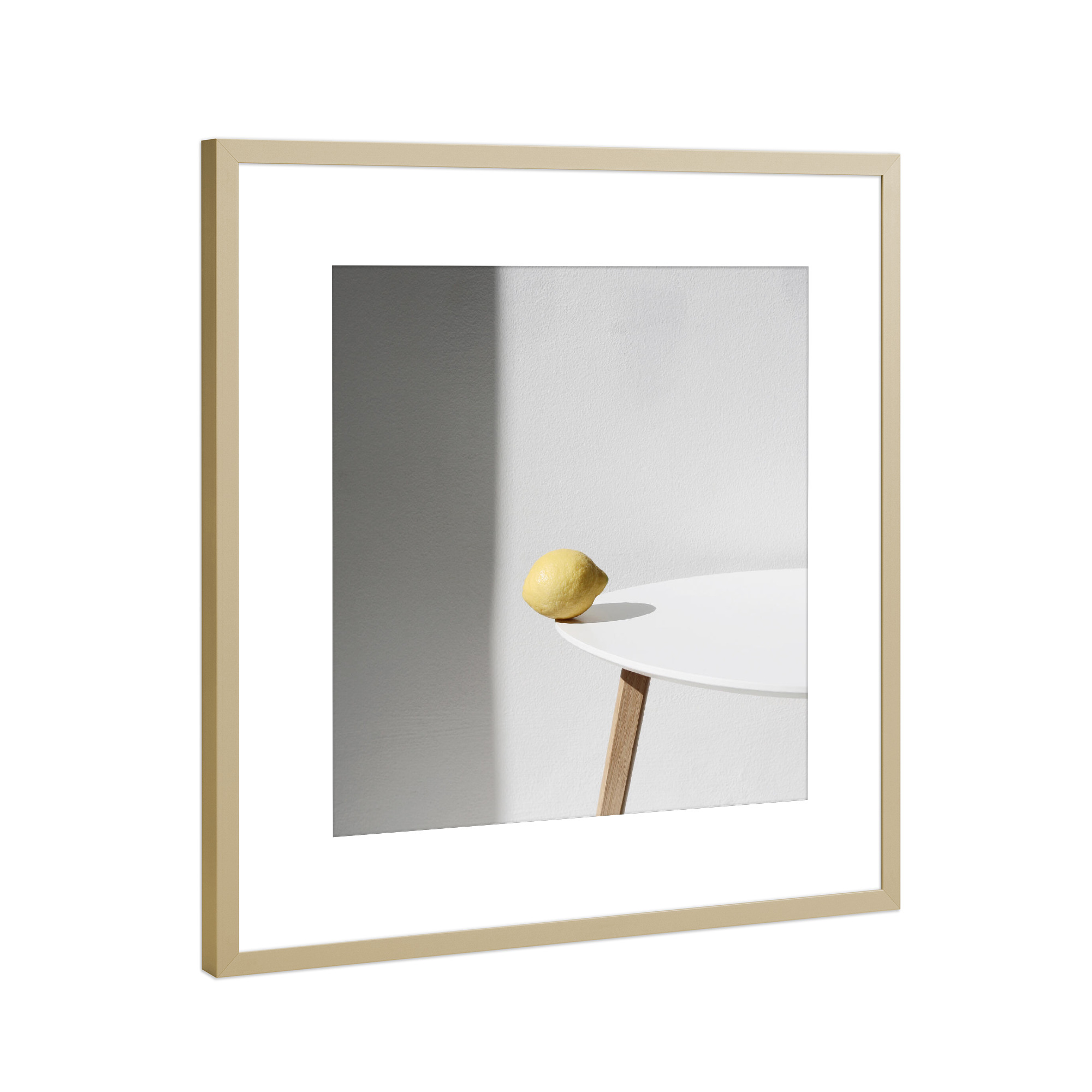 Poster mit Rahmen Gold "Zitronenmorgen" artboxONE - Essen & Trinken / Obst & Gemüse - Zitrone,Obst,Minimal,Minimalismus,Weiß,Schatten,Elegant,Gelb