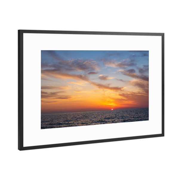 Poster mit Rahmen Schwarz (Metallic) "Sonnenuntergang, Wolken, Ostsee" artboxONE - Natur,Reise,Reise / Strand und Meer
