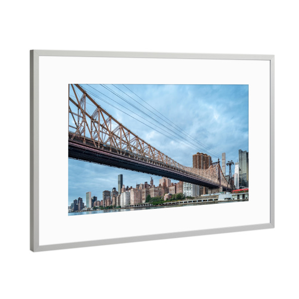 Poster mit Rahmen Silber "Queensboro Bridge Manhattan" artboxONE - Städte / New York,Architektur,Reise / Länder