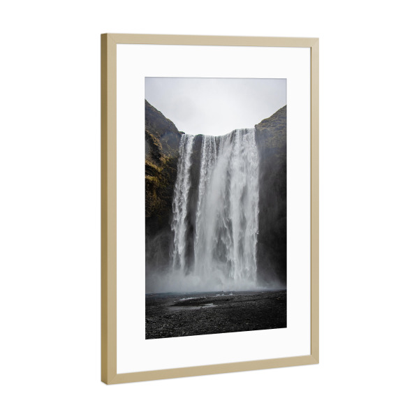 Poster mit Rahmen Gold "Skógafoss-Wasserfall" artboxONE - Natur,Reise,Reise / Strand und Meer