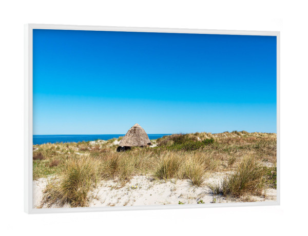 Poster mit weißem Rahmen "Hütte, Dünen, Ostsee" artboxONE - Natur,Reise,Architektur,Reise / Strand und Meer