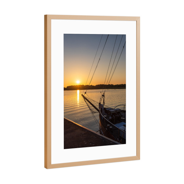 Poster mit Rahmen Kupfer "Boot, Fluss, Sonnenuntergang" artboxONE - Natur,Reise