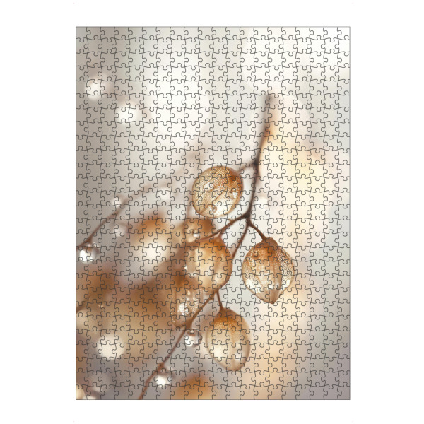 Puzzle Ravensburger "Drops On Leaf (Three)" artboxONE - Natur,Floral,Für Mama - Natur,Makro,Digitale kunst,Fotografie,Tropfen,Schlicht,Simpel,Blume
