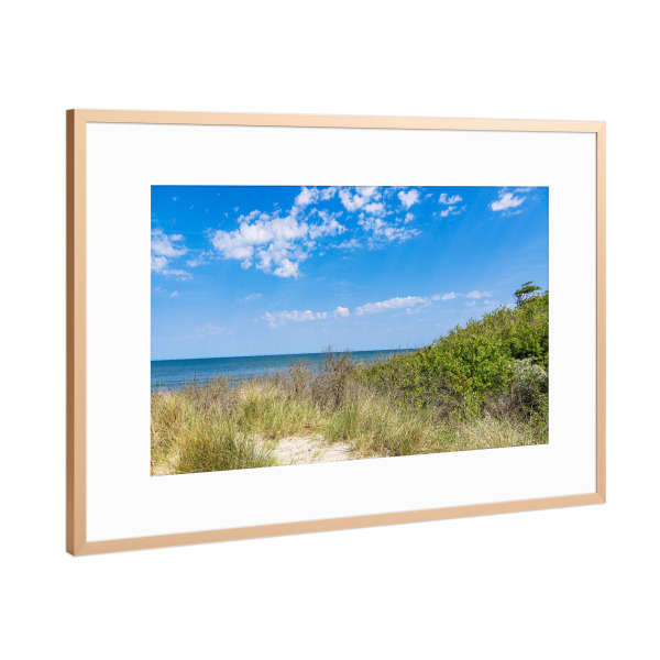 Poster mit Rahmen Kupfer "Wolken, Düne, Ostsee, Gras" artboxONE - Natur,Reise,Reise / Strand und Meer