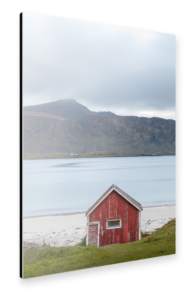 Alu-Dibond "Red Cabin Ramberg" 30x20 cm artboxONE