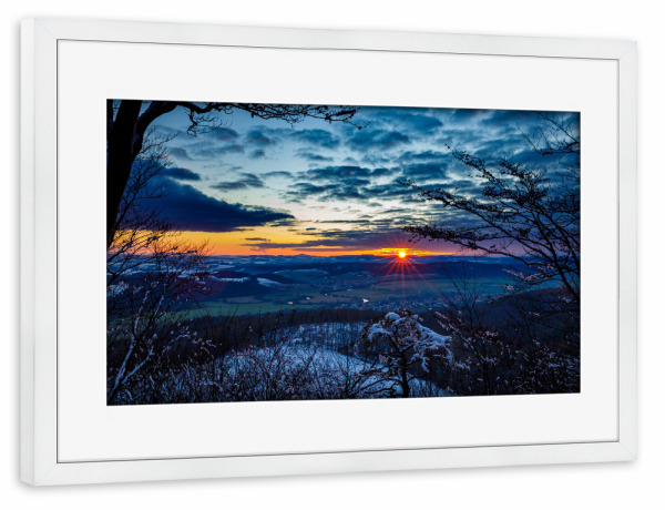Poster mit Rahmen weiß "Blick ins Werratal" artboxONE - Natur - Herleshausen,Hessen,Thüringen,Werratal,Deutschland,Landschaft,Natur,Sonnenuntergang