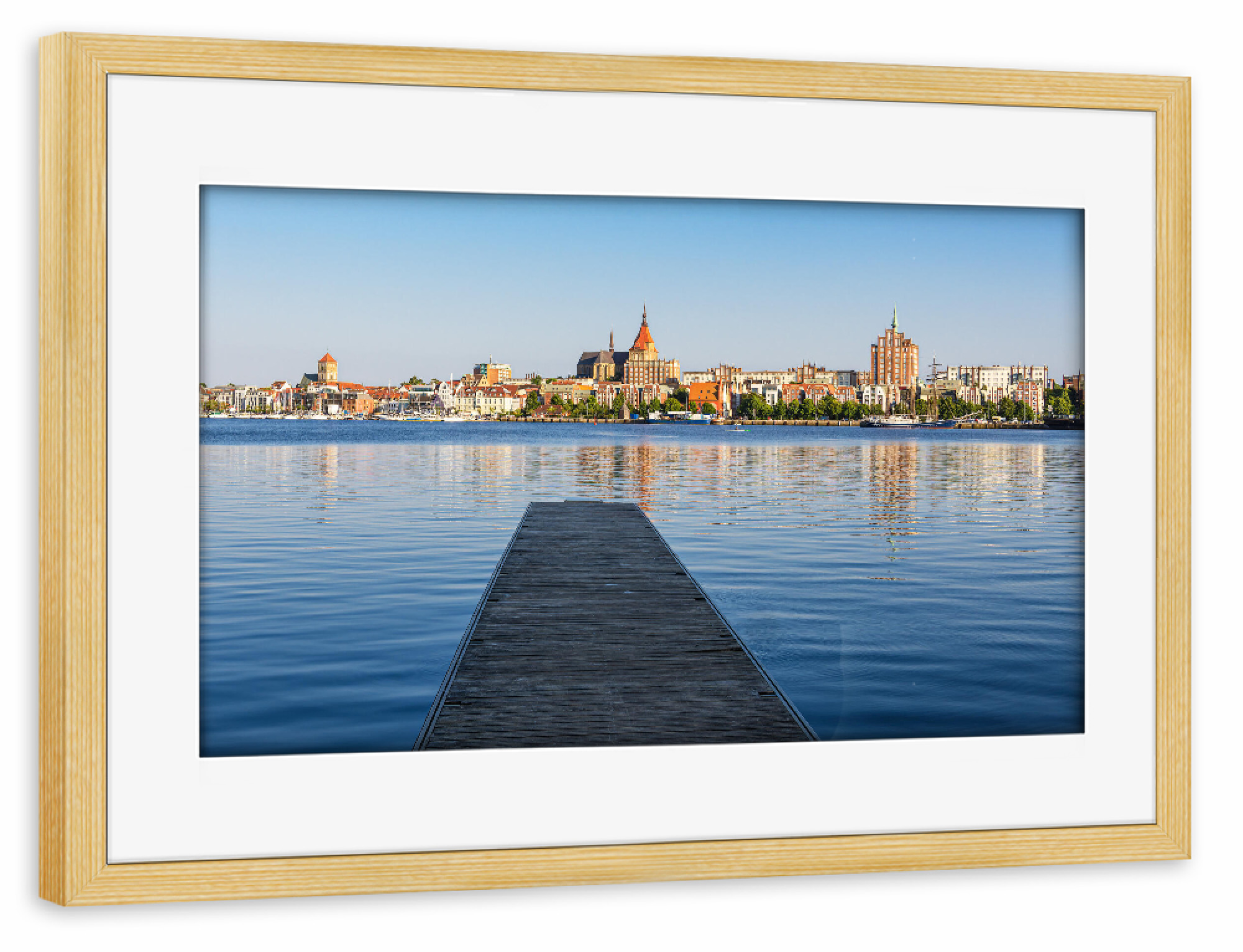 Poster mit Rahmen kiefer "Warnow, Steg, Schiff, Stadt" artboxONE - Natur,Reise,Architektur