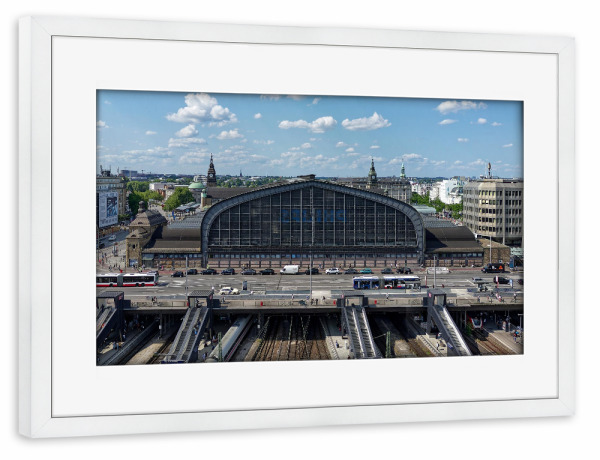 Poster mit Rahmen weiß "Hauptbahnhof Hamburg - Südseite" artboxONE - Städte,Städte / Hamburg,Reise,Architektur,Reise / Länder