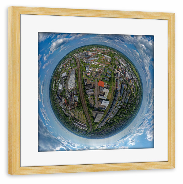 Poster mit Rahmen kiefer "HH-Bergedorf- Zw. den Gleisen;120m" artboxONE - Städte,Städte / Hamburg,Reise,Architektur,Reise / Länder
