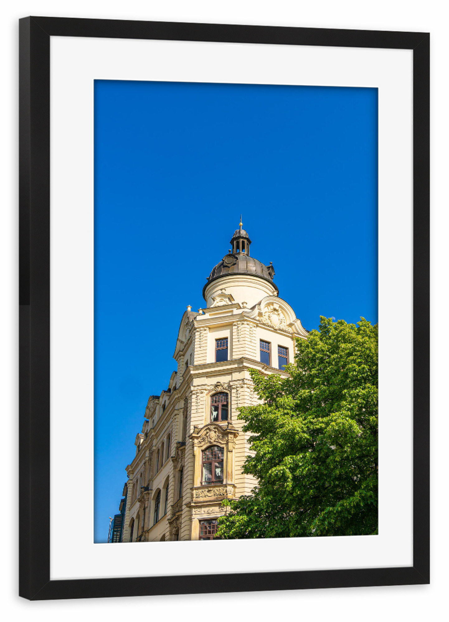 Poster mit Rahmen schwarz "Baum, Haus, Turm, Himmel" artboxONE - Reise,Architektur,Städte / Weitere