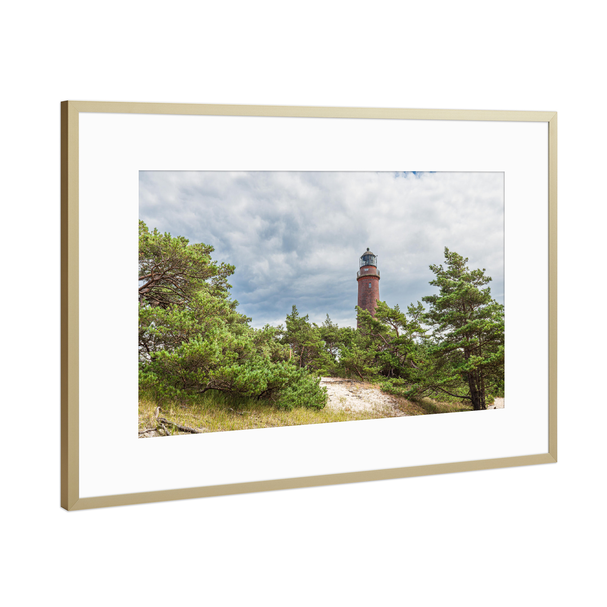 Poster mit Rahmen Gold "Bäume, Leuchtturm, Wolken" artboxONE - Natur,Reise,Architektur