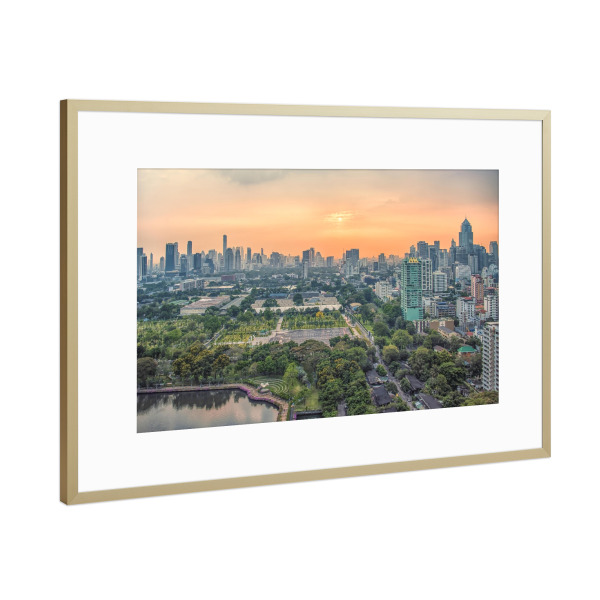 Poster mit Rahmen Gold "Bangkok-Stadt-Sonnenuntergang" artboxONE - Städte,Reise,Architektur,Reise / Asien,Reise / Länder