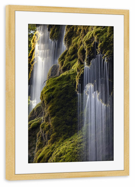 Poster mit Rahmen kiefer "Schleierfälle" artboxONE - Natur - Schleierfälle,Wasserfall,Wasserfälle,Natur,Landschaft,Wasser,Moos