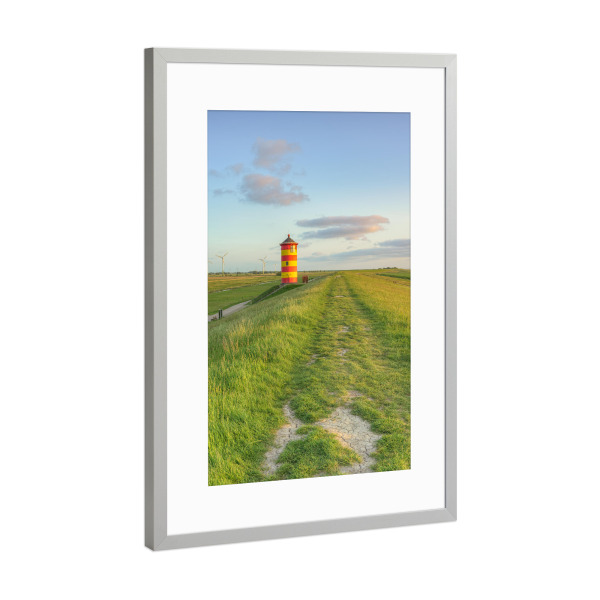 Poster mit Rahmen Silber "Pilsumer Leuchtturm" artboxONE - Reise,Architektur,Reise / Strand und Meer