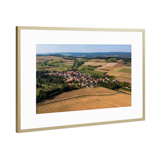 Poster mit Rahmen Gold "Willershausen auf dem Ringgau" artboxONE - Natur,Architektur