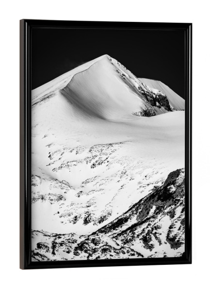Poster mit schwarzem Rahmen "Verschneite Berggipfel" artboxONE - Natur,Reise,Männer
