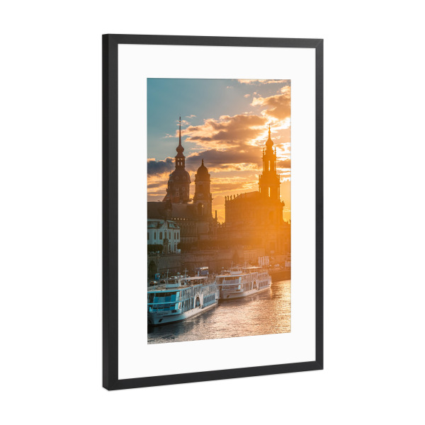 Poster mit Rahmen Schwarz (Metallic) "Terrassenufer im Sommer" artboxONE - Architektur,Städte / Dresden