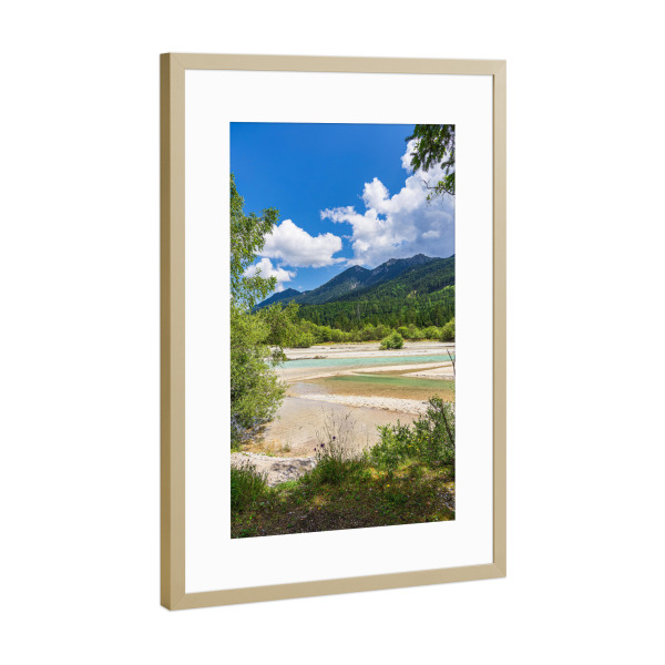 Poster mit Rahmen Gold "Wolken, Fluss, Berge, Bäume" artboxONE - Natur,Reise