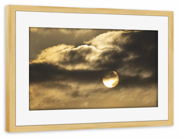 Poster mit Rahmen kiefer "Sonne hinter den Wolken" artboxONE - Natur - Sonne,Natur,Wolken,Gegenlicht