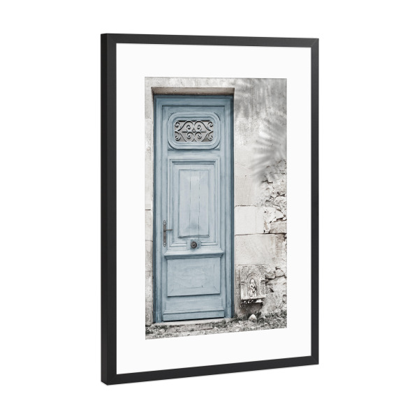 Poster mit Rahmen Schwarz (Metallic) "Staubige blaue Tür F" artboxONE - Architektur - Türen,Eingang,Häuser,Zuhause,Stein,Blau,Architektur