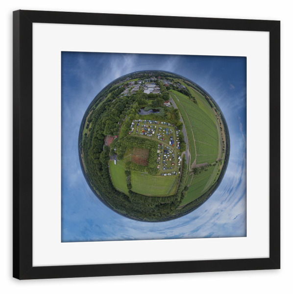 Poster mit Rahmen schwarz "Brackel - Checkpoint23, 70m" artboxONE - Städte,Natur,Reise,Sport / Motorsport,Automobile