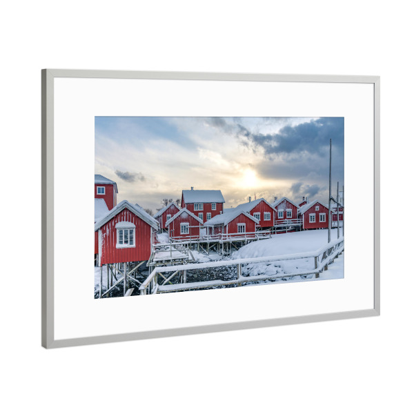 Poster mit Rahmen Silber "Fischerdorf Norwegen" artboxONE - Natur,Architektur,Reise / Länder