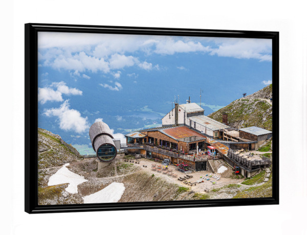 Poster mit schwarzem Rahmen "Gebirge, Bergstation, Wolken" artboxONE - Natur,Reise,Architektur