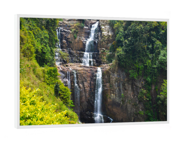 Poster mit weißem Rahmen "Ein Tropischer Wasserfall" artboxONE - Natur,Reise,Reise / Asien,Reise / Länder