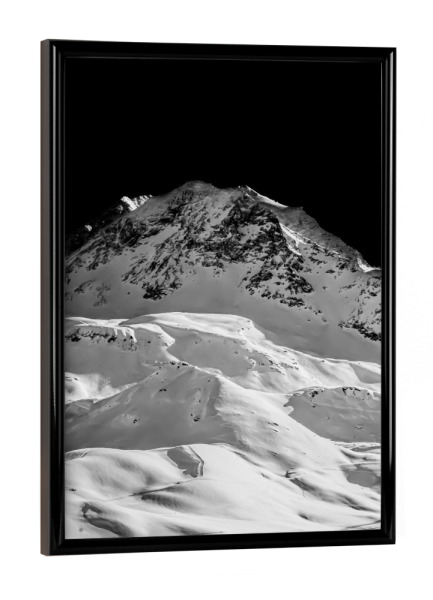 Poster mit schwarzem Rahmen "Schnee auf dem Berggipfel" artboxONE - Natur,Reise