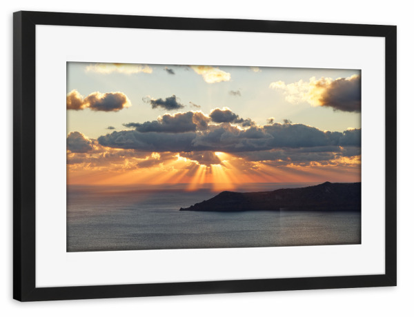 Poster mit Rahmen schwarz "Sonnenstrahlen auf Santorini" artboxONE - Natur,Reise,Reise / Strand und Meer