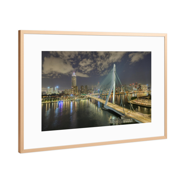 Poster mit Rahmen Kupfer "Rotterdam bei Nacht" artboxONE - Städte,Reise,Architektur