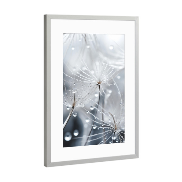 Poster mit Rahmen Silber "Tiny Wet World" artboxONE - Natur,Floral,Für Mama - Blume,Blumen,Floral,Tropfen,Wasser,Makro,Digitale kunst,Fotografie,Regen