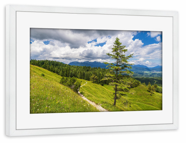 Poster mit Rahmen weiß "Wolken, Weg, Baum, Gebirge" artboxONE - Natur,Reise