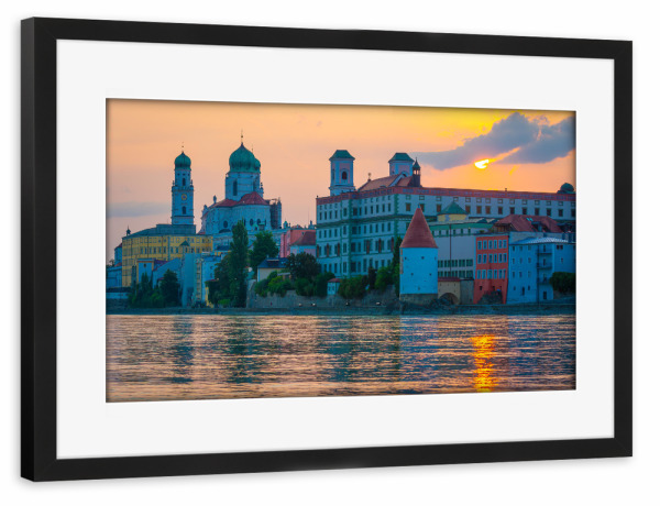 Poster mit Rahmen schwarz "Sonnenuntergang in Passau" artboxONE - Städte,Architektur