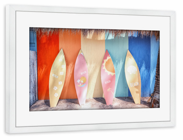 Poster mit Rahmen weiß "Surfbretter am Strand" artboxONE - Reise,Reise / Strand und Meer,Sport,Für Mama,Für Papa