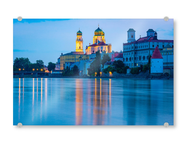 Acrylglasbild "Blaue Stunde in Passau" artboxONE - Städte,Architektur - Passau,Inn,Donau,Bayern,Dom,Abend,Sommer,Deutschland