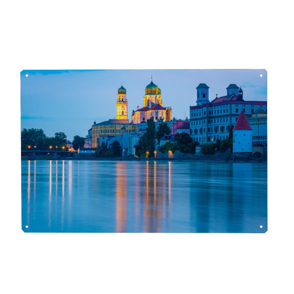 Metall Poster "Blaue Stunde in Passau" artboxONE - Städte,Architektur - Passau,Inn,Donau,Bayern,Dom,Abend,Sommer,Deutschland - Blechschild