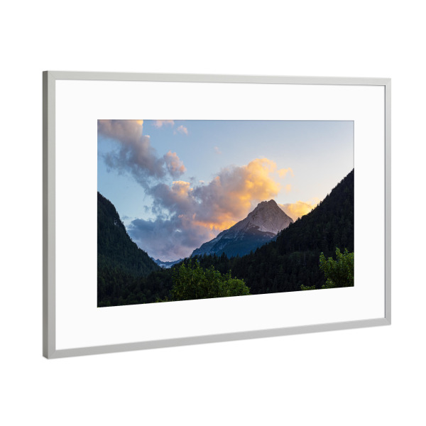 Poster mit Rahmen Silber "Berggipfel im Sonnenuntergang" artboxONE - Natur,Reise
