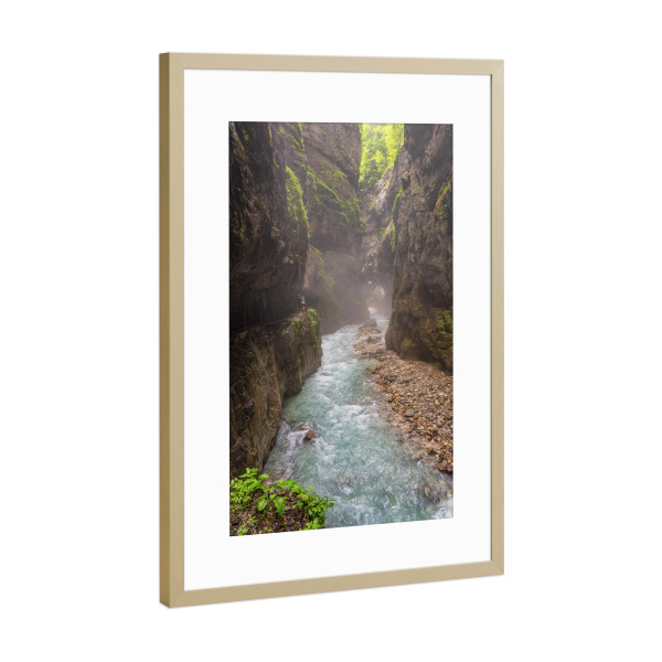 Poster mit Rahmen Gold "Felsen in der Partnachklamm" artboxONE - Natur,Reise
