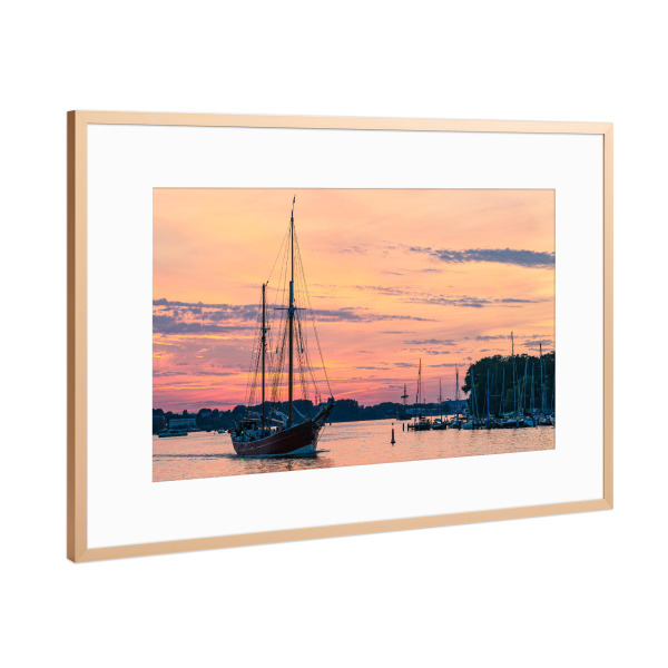 Poster mit Rahmen Kupfer "Sonnenuntergang, Warnow, Schiff" artboxONE - Natur,Reise