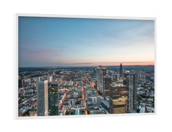 Poster mit weißem Rahmen "Blaue Stunde Frankfurt" artboxONE - Städte,Architektur,Städte / Frankfurt
