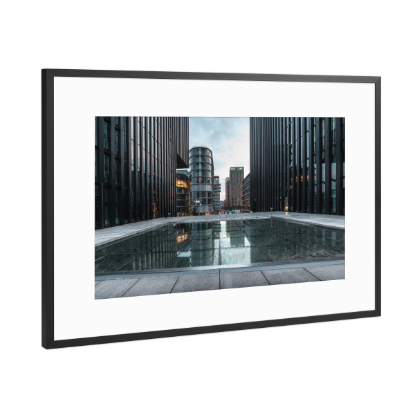 Poster mit Rahmen Schwarz (Metallic) "Düsseldorf Speditionsstraße" artboxONE - Städte,Architektur,Städte / Düsseldorf