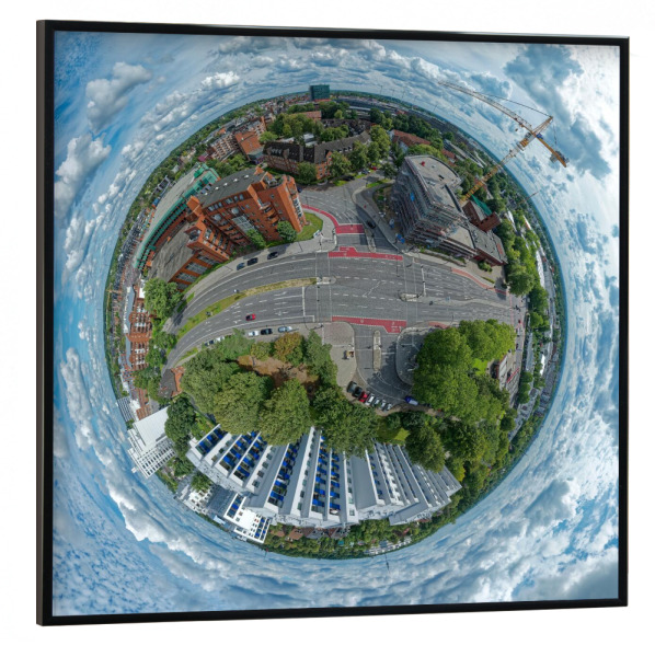 Poster mit schwarzem Rahmen 30x30 cm "HH-Bergedorf Polizei-Kreuzung; 35m" artboxONE - Städte,Städte / Hamburg,Reise,Architektur,Reise / Länder