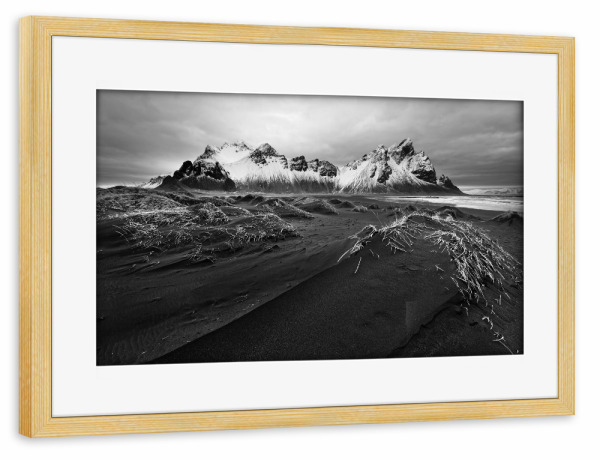 Poster mit Rahmen kiefer "Sanddünen vor einer Bergkette" artboxONE - Natur,Reise / Strand und Meer,Reise / Länder