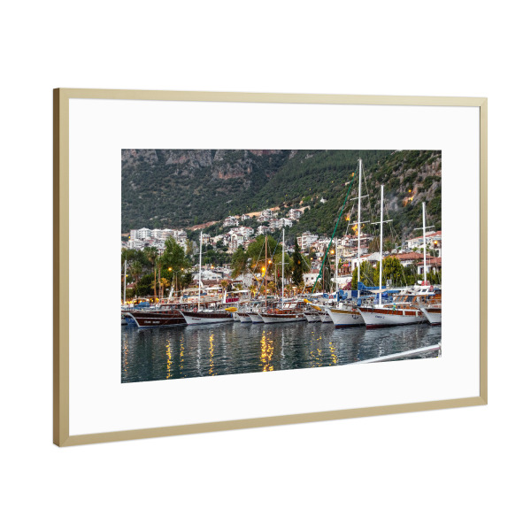 Poster mit Rahmen Gold "Idyllischer Hafen am Abend" artboxONE - Natur,Reise,Reise / Strand und Meer