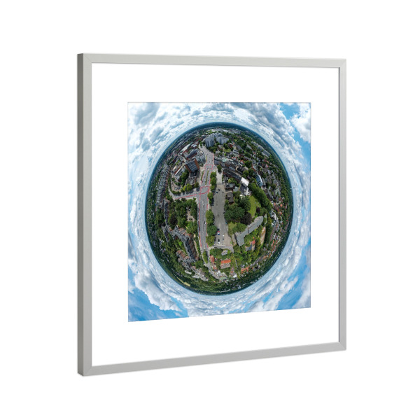 Poster mit Rahmen Silber "Hamburg-Lohbrügger Markt; H80m" artboxONE - Städte,Städte / Hamburg,Reise,Architektur,Reise / Länder