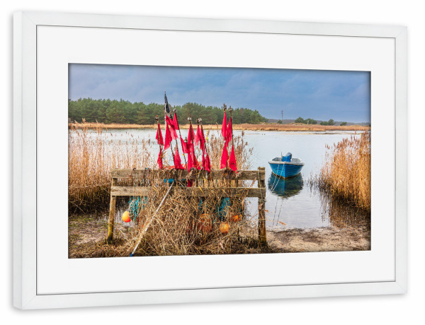 Poster mit Rahmen weiß "Fischerboot am Nothafen" artboxONE - Natur,Reise,Reise / Strand und Meer